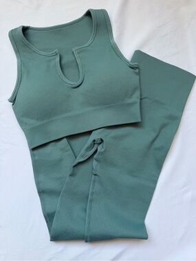NWT OQQ teal green ribbed scoop-notch crop tank & leggings gym athletic, Small
